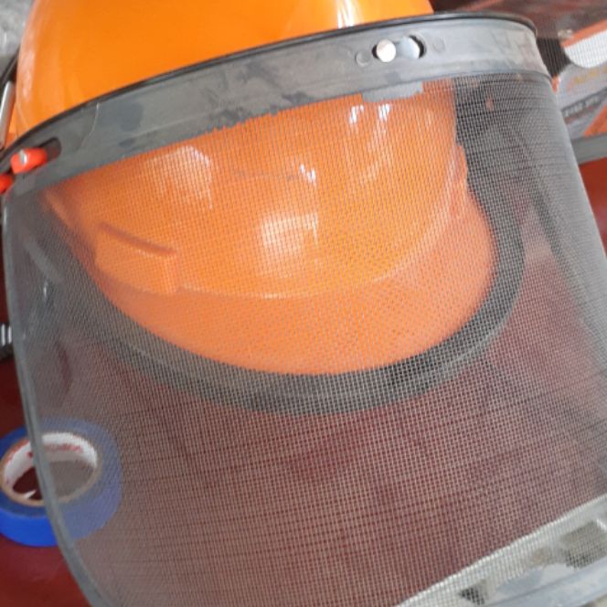 mũ lưới bảo hộ phát cỏ
