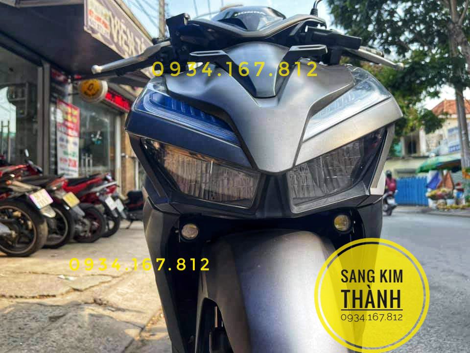 Cặp pat lắp đèn trợ sáng bi cầu mini cho xe vario 2018 2019 2020 2021 2022