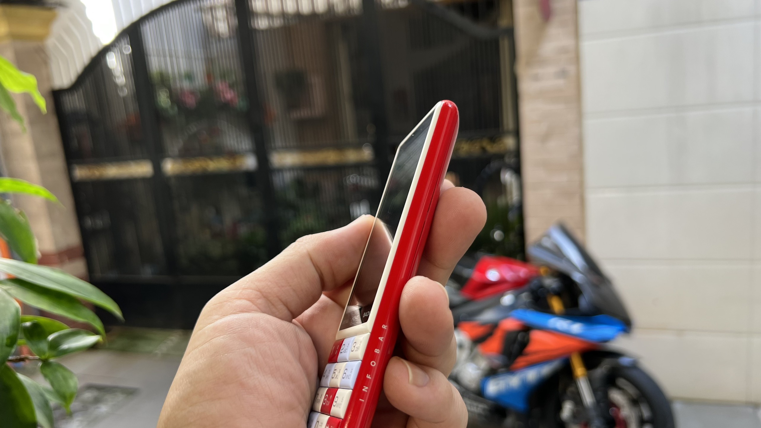 LK Điện thoại au c01 chính hãng (4764)