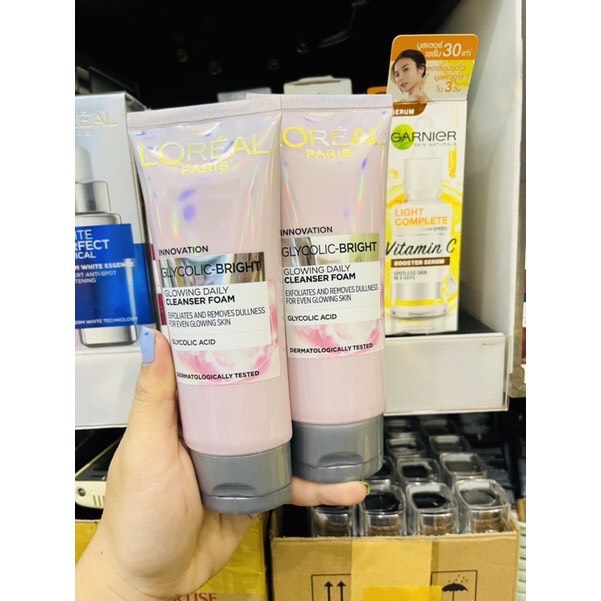 Sữa rửa mặt sáng da mờ thâm nám Glycolic Bright L'Oreal Paris