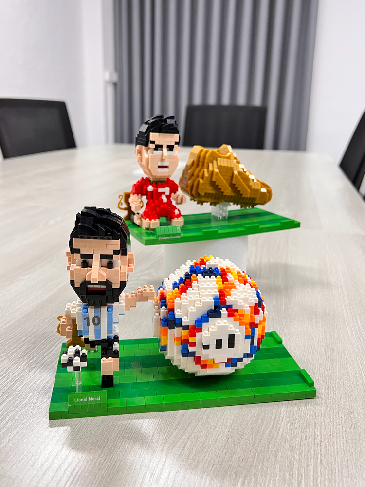 Mô hình lego cầu thủ bóng đá Ronaldo Messi Neymar