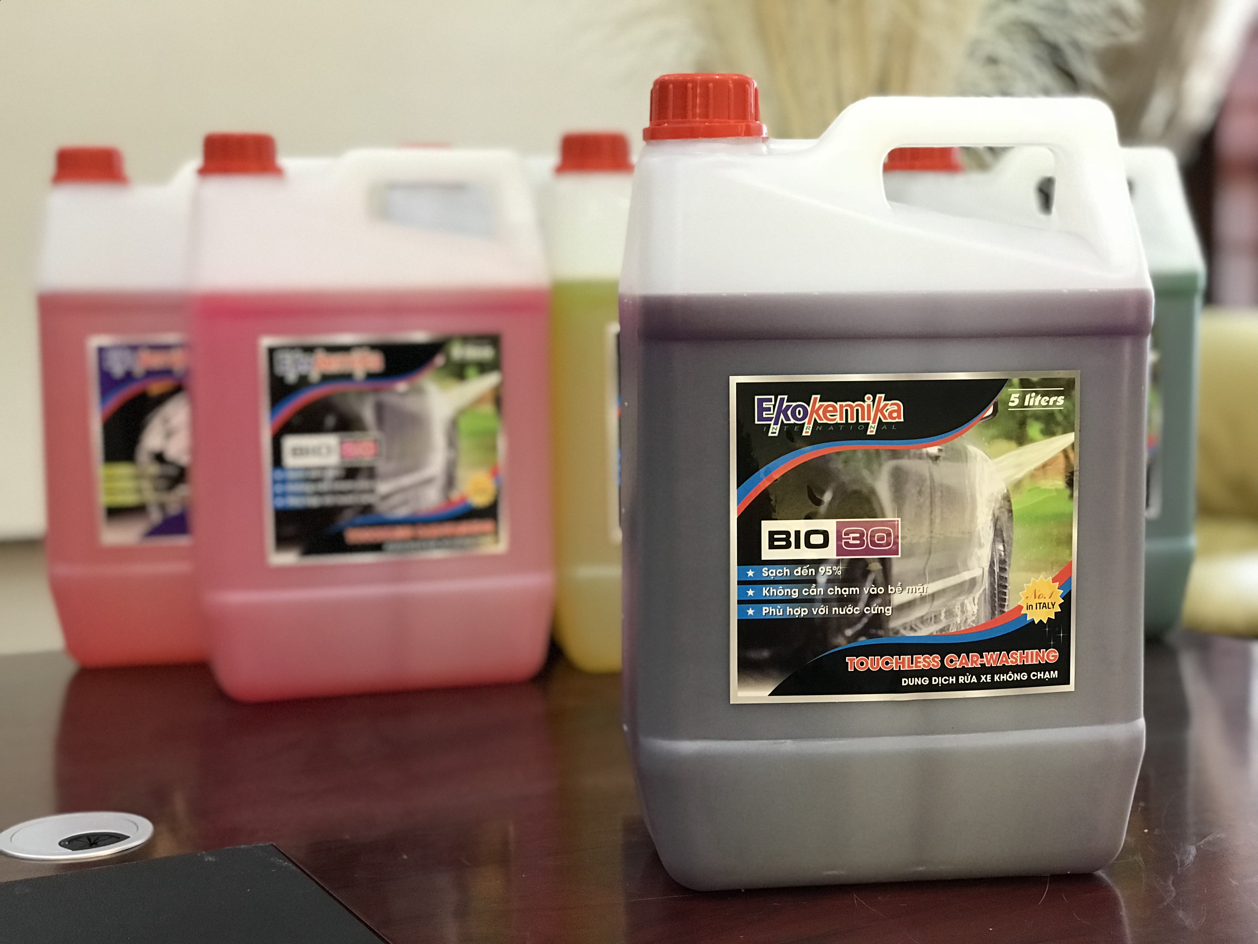 Dung dịch rửa xe không chạm Ekokemika BIO30-5L