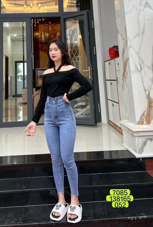 Set Jeans dài co giãn 2 nút + áo chéo cổ tay dài đen