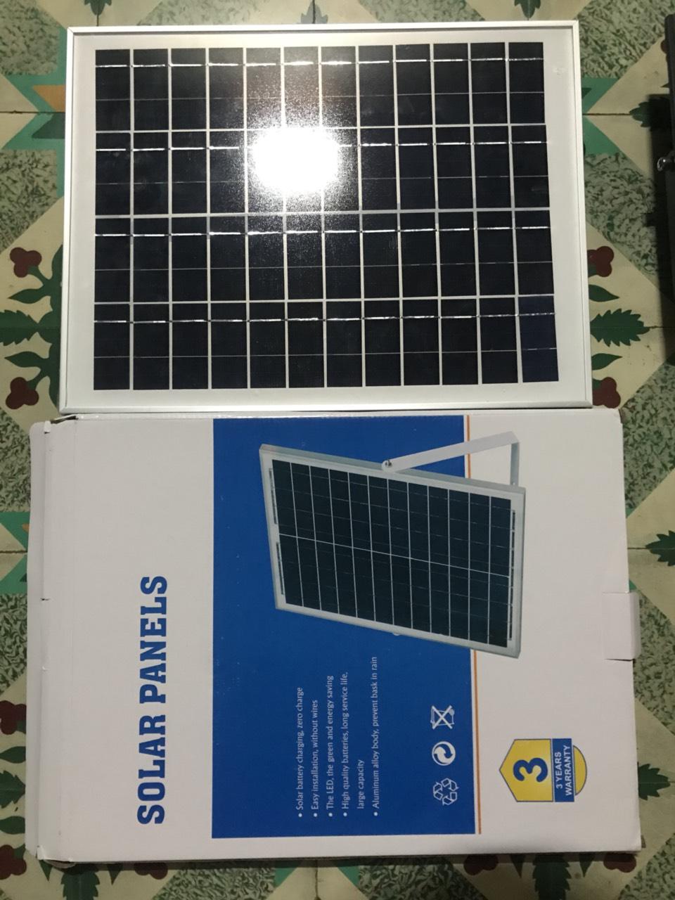 Đèn năng lượng mặt trời 200w 289