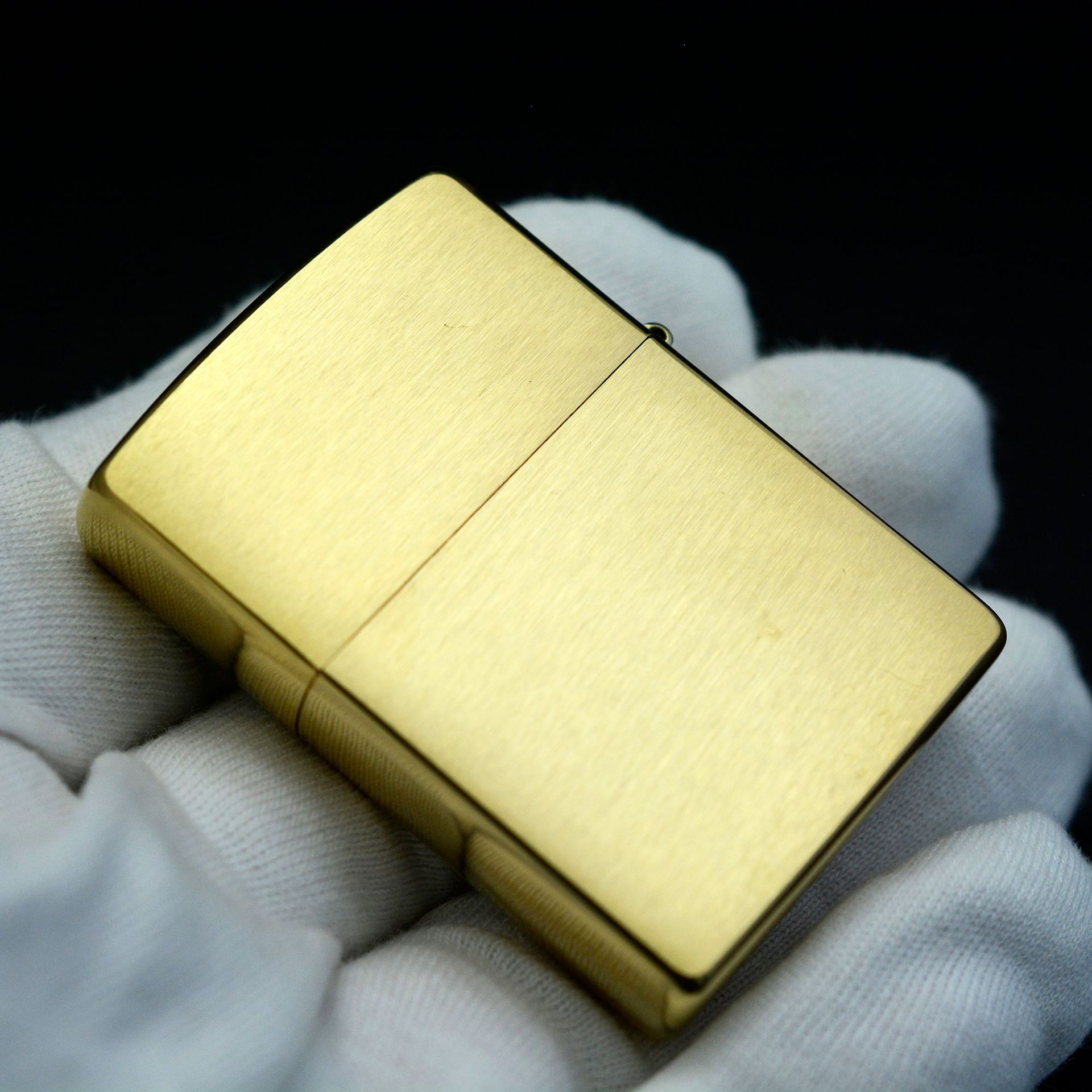Bật lửa Zippo chính hãng có tem đỏ  - Zippo Brushed Brass 204B