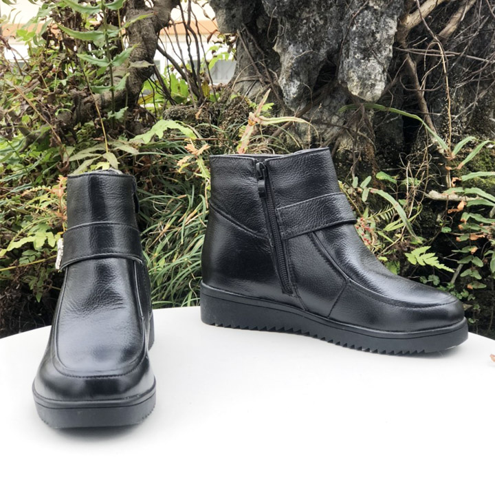 Giày boot nữ cổ lửng thời trang sành điệu 20409