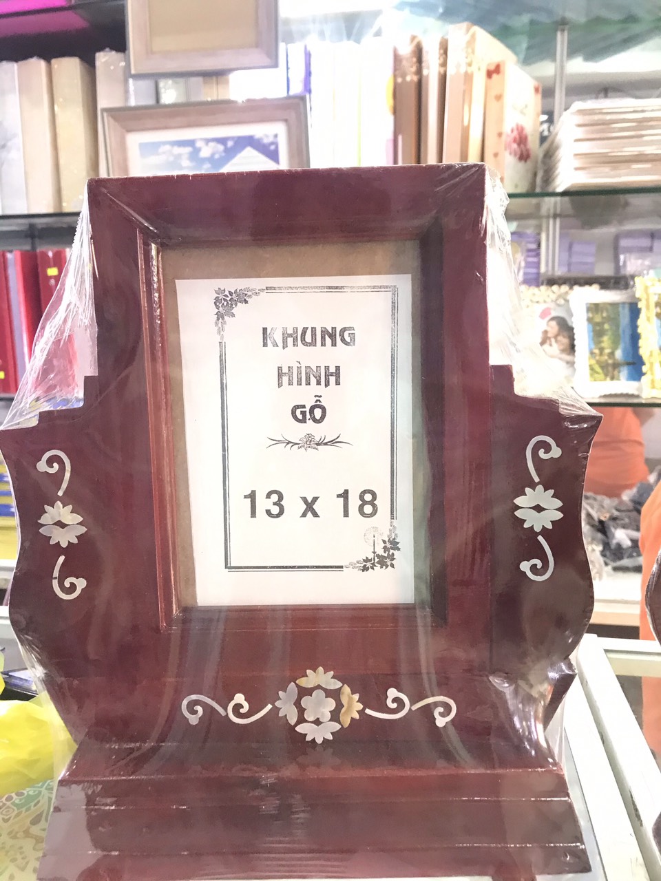 Khung hình thờ ,khung thờ có chân (13x18) ( 15x21) trơn