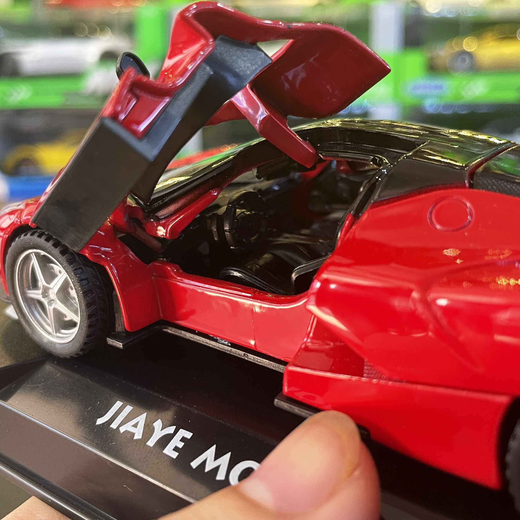 Mô hình siêu xe Ferrari Rafael Double Horses 1:32