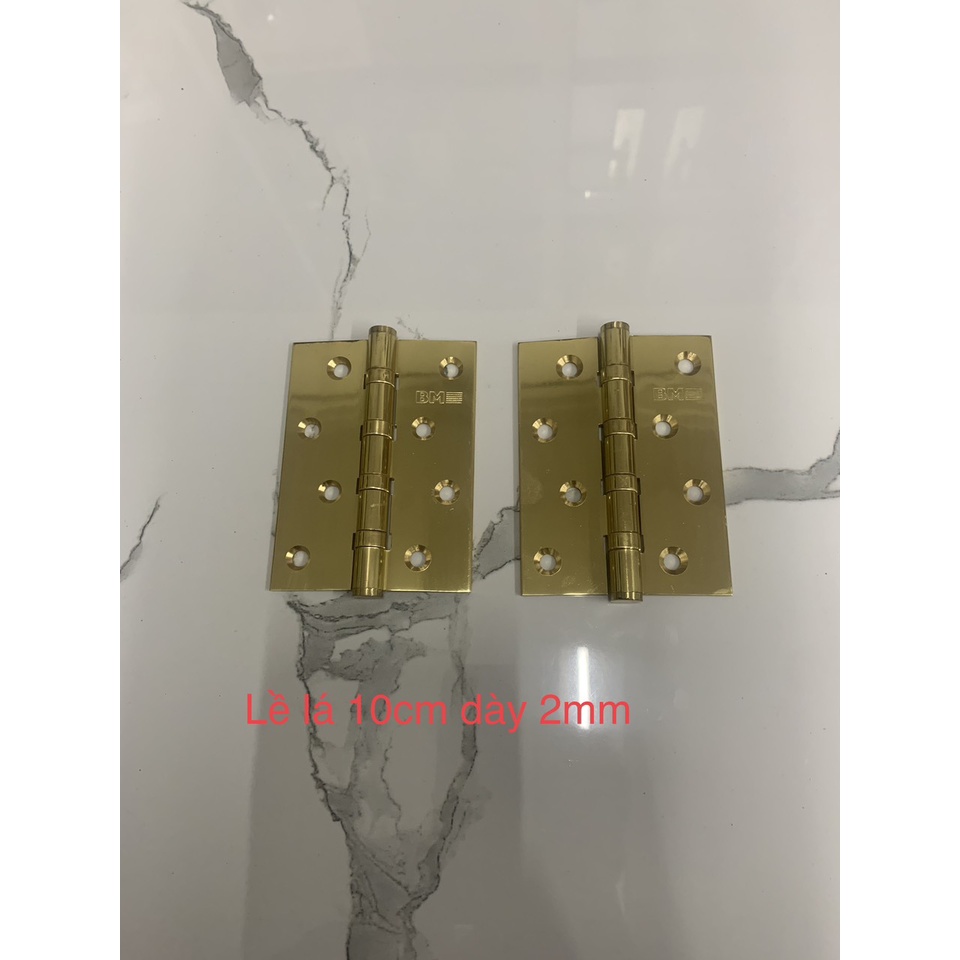 Bản lề đồng tủ quần áo.