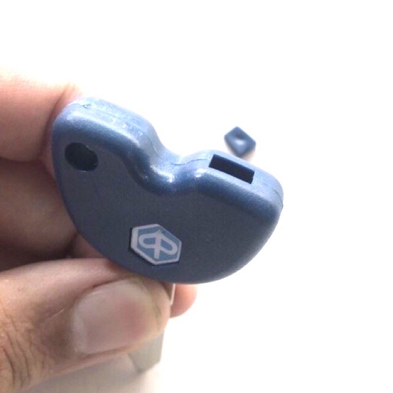 Chìa khoá xe FLY VESPA (có hộc đựng chip)