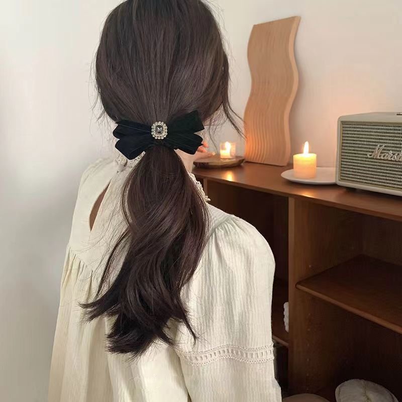 Cột tóc nơ nhung đen đính hạt pha lê vuông sang trọng CT01