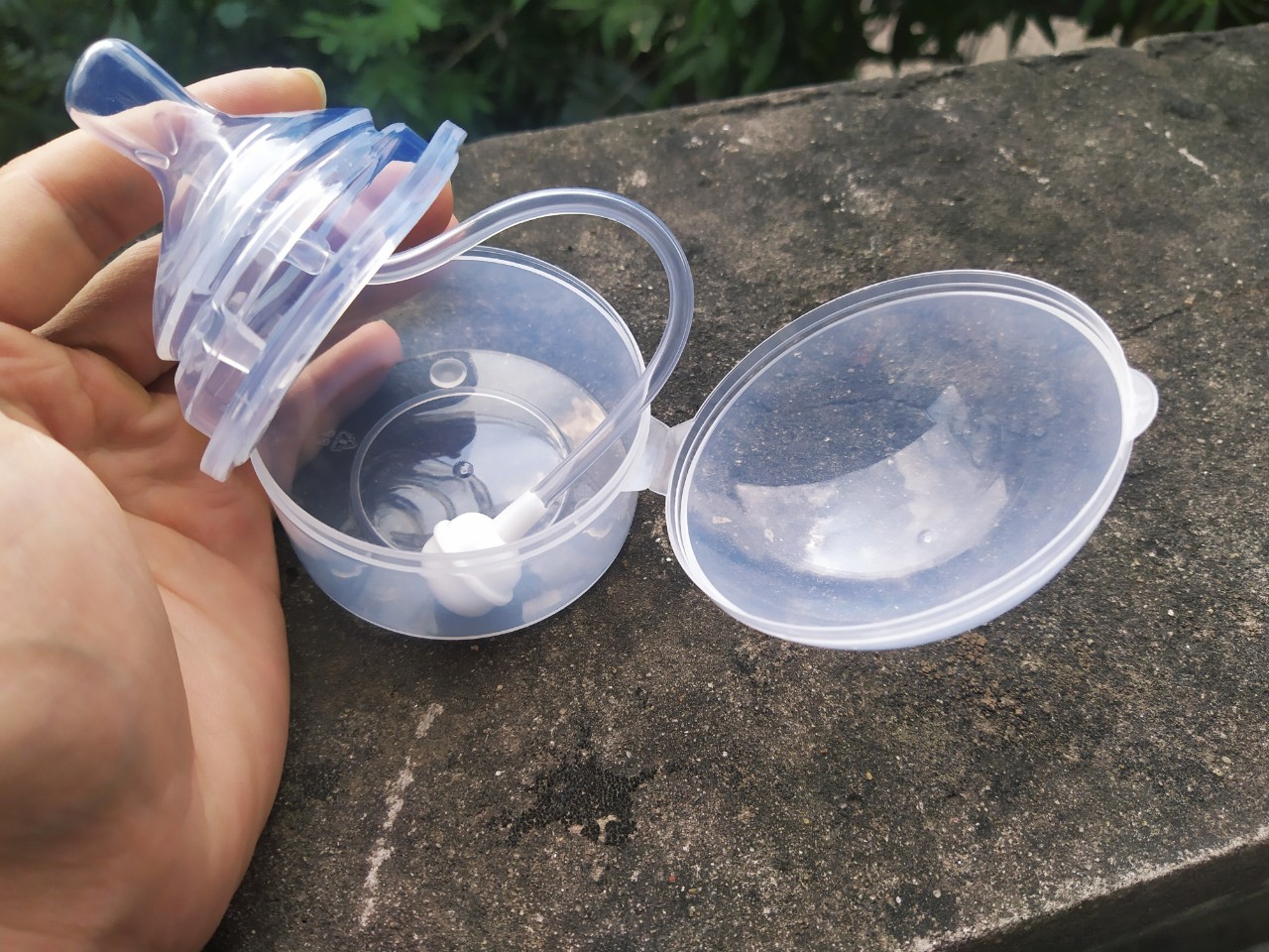 Núm tập hút kèm van chống sặc bình sữa Hegen (Có hộp đựng)