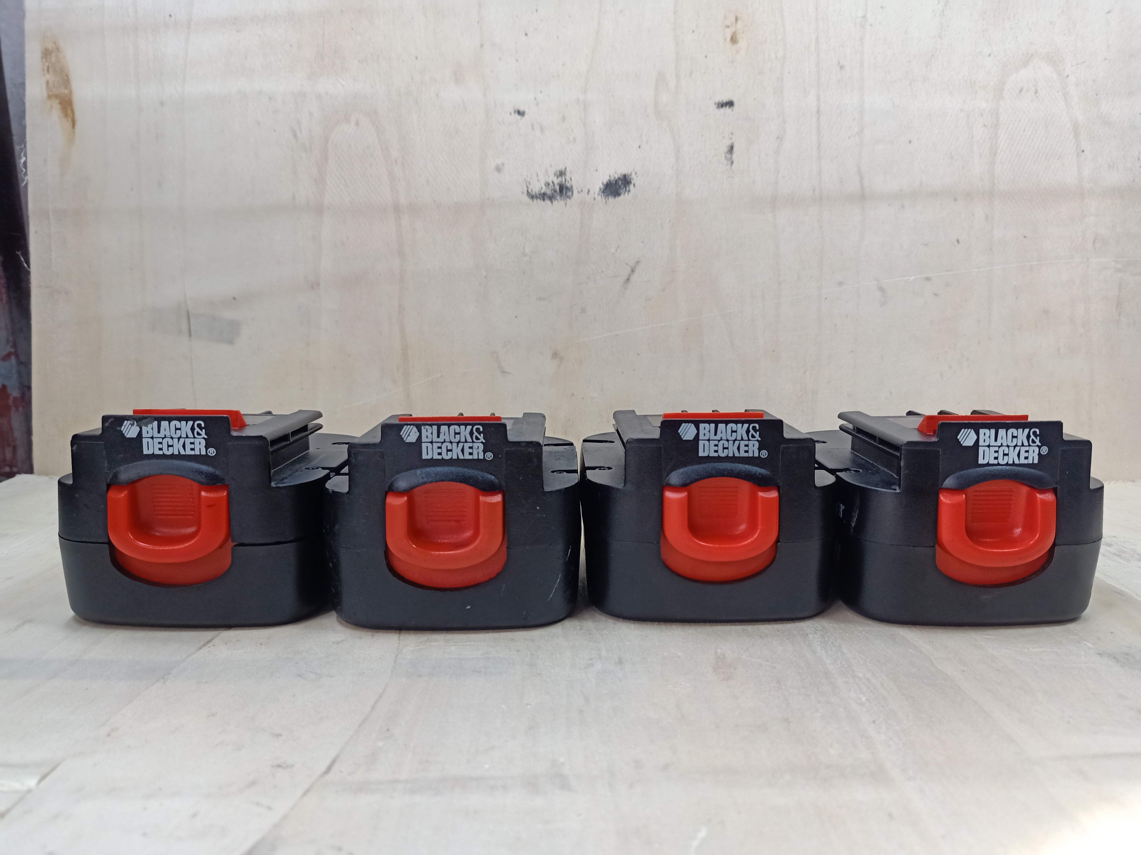 Pin Black & Decker 12v Hoàn Chỉnh Dùng Sạc Adapter