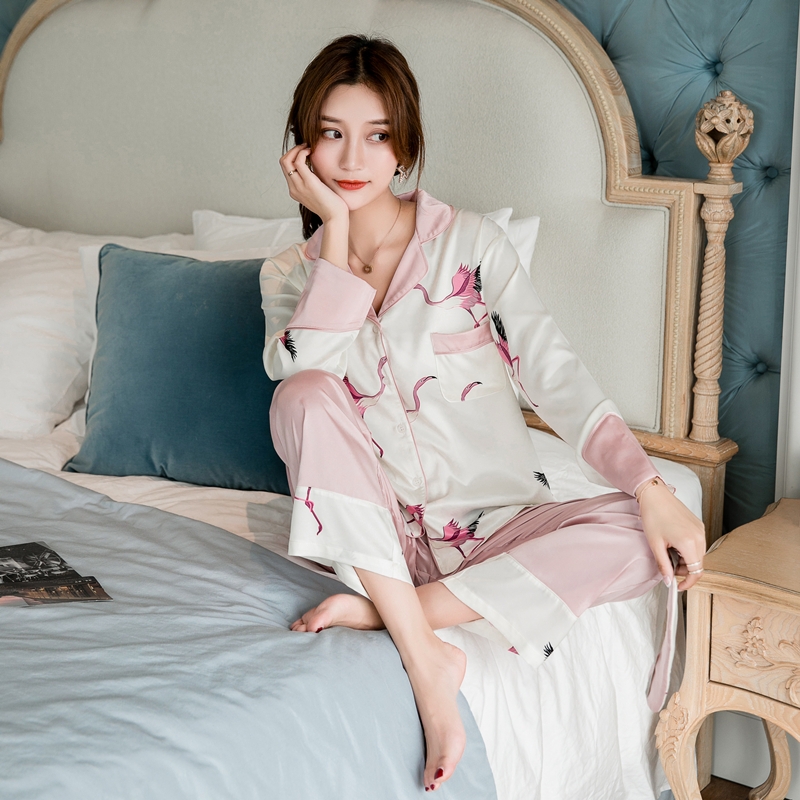 Bộ Pijama Lụa Hạc Dài Tay Chất Lụa Cao Cấp Mềm Mịn Mát