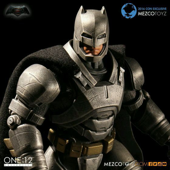 ?GIÁ HỦY DIỆT? Mô Hình Batman Armored Mezco Batman vs Superman Full Box |  