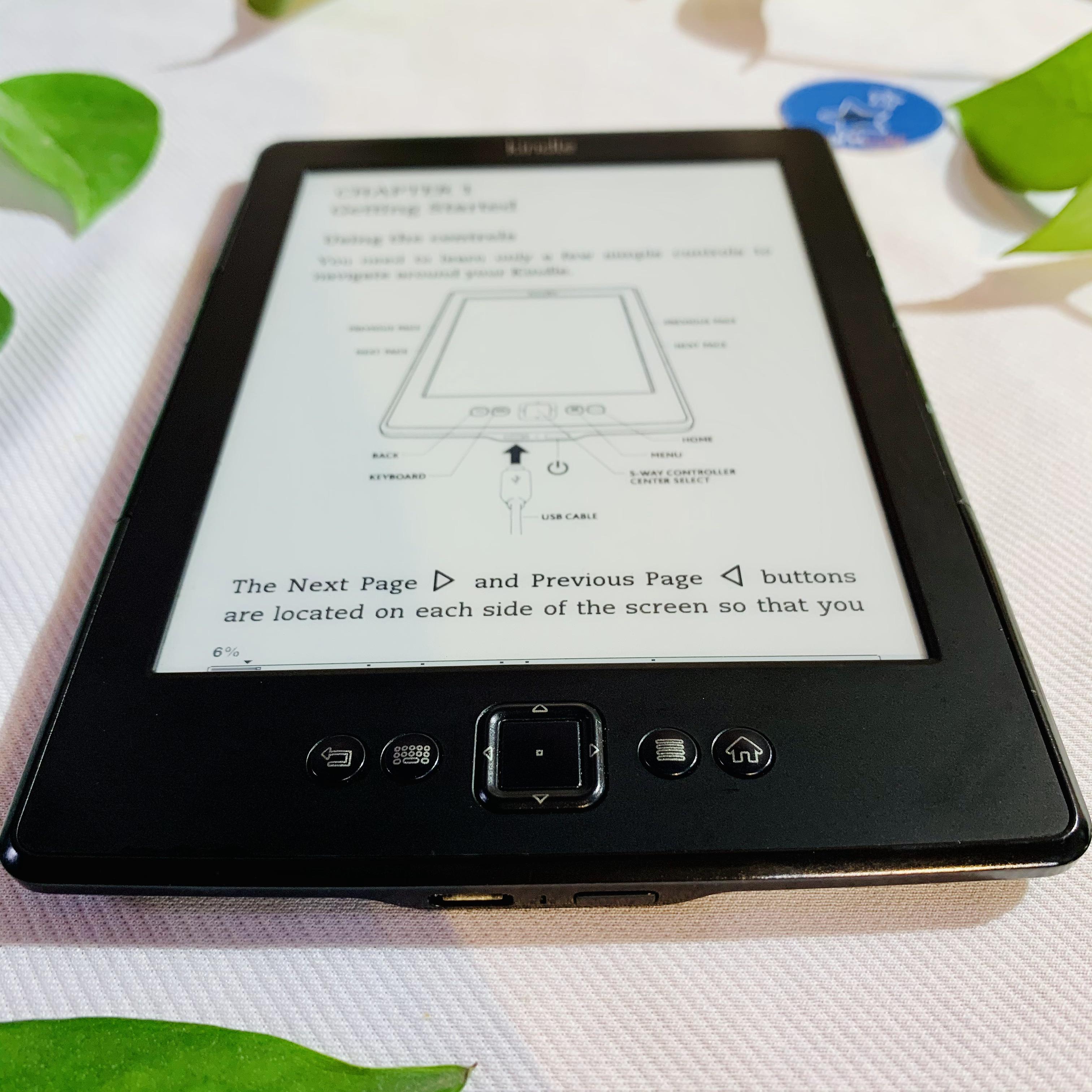 Máy Đọc Sách Amazon Kindle Basic 8th không có đèn nền