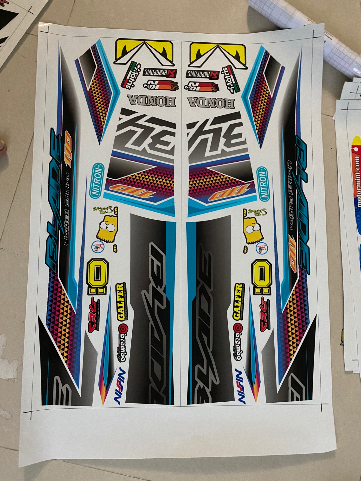 Tem rời honda wave blade 110 dán xe trắng