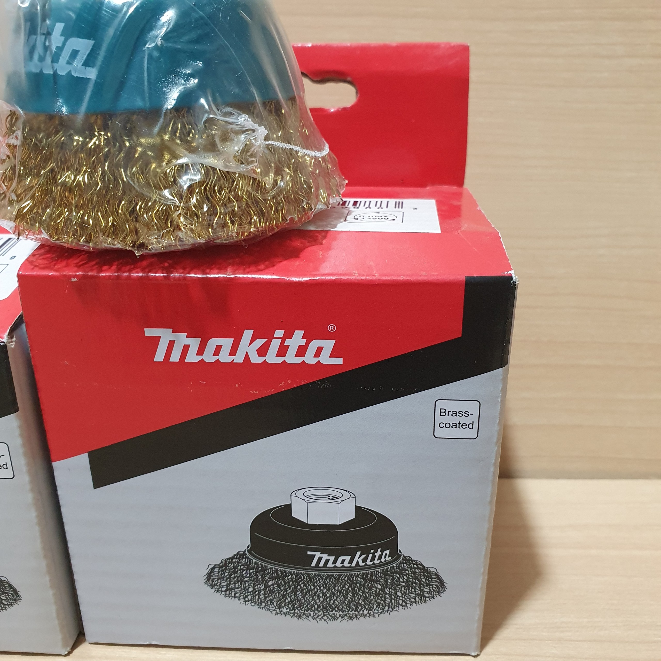 Chổi đánh gỉ dạng cốc 60mm,75mm Makita