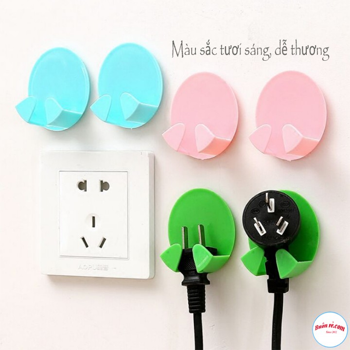 Bộ 2 móc treo phích cắm điện dán tường tiện ích