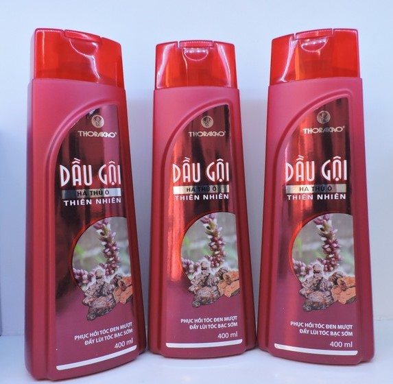 Dầu gội Thorakao Hà Thủ Ô 400ml