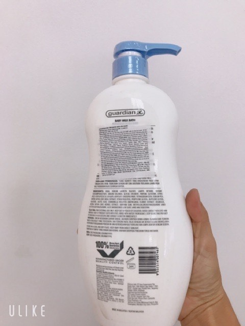 SỮA TẮM EM BÉ CHỨA SỮA MALAYSIA 800ML