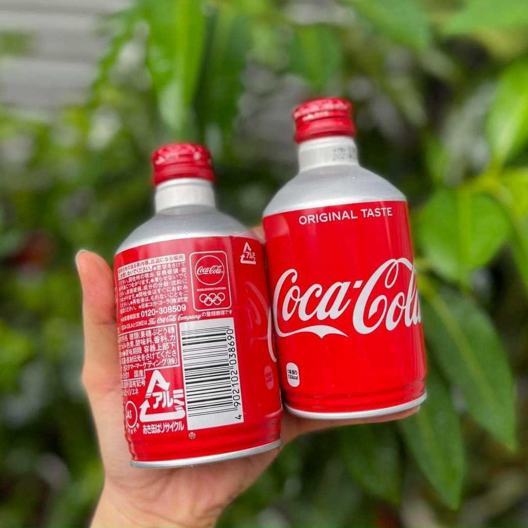 1 THÙNG 24 CHAI COCA NHẬT -mỗi chai 300ml ( date 10/2022)