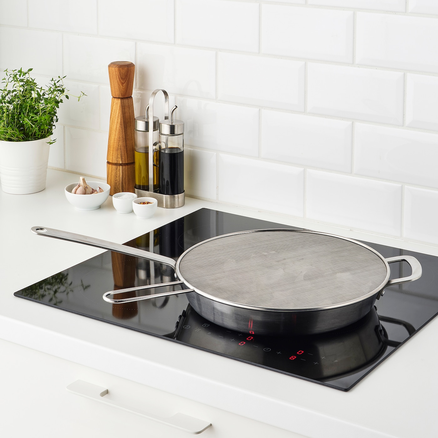 Vung chống bắn dầu mỡ KLOCKREN IKEA 34cm