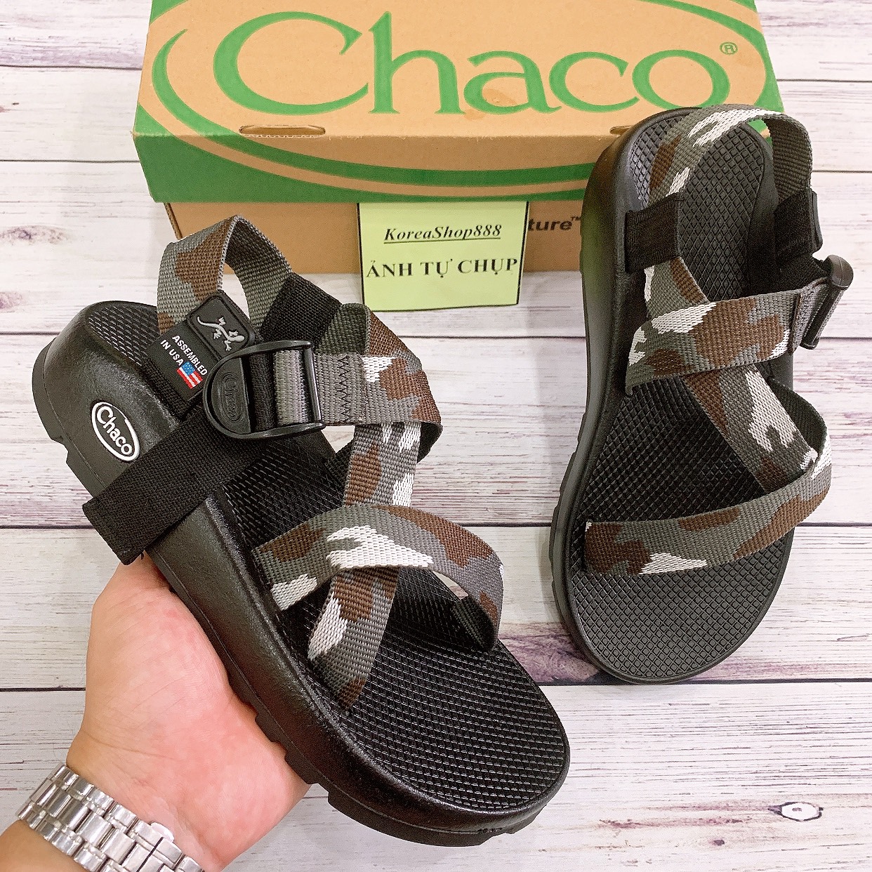 Dép Sandal Nam Chaco D181