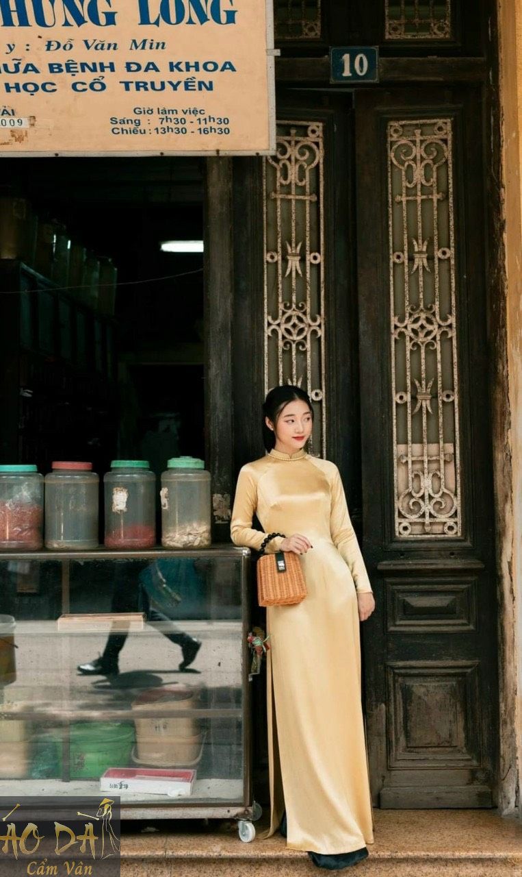 Áo dài lụa ngọc trai cao cấp nhà may Cẩm Vân