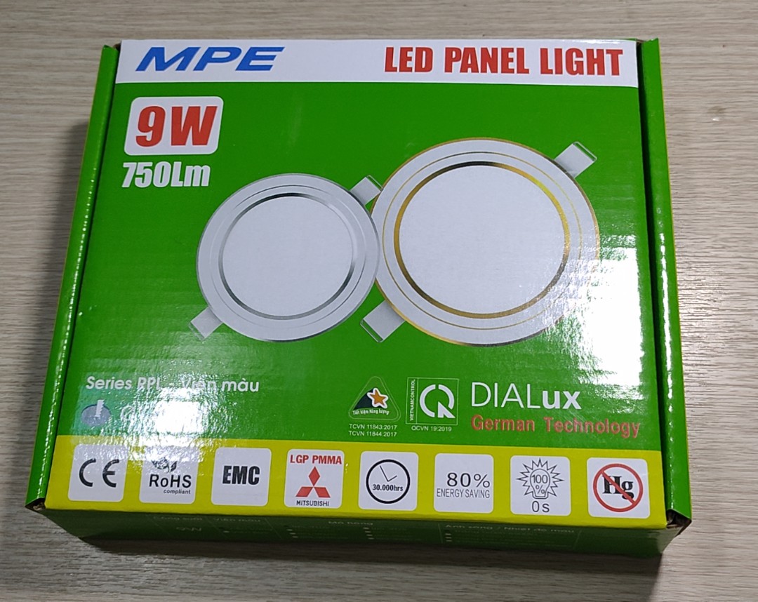 MPE - Đèn Led Panel âm trần viền vàng 9w 3 màu