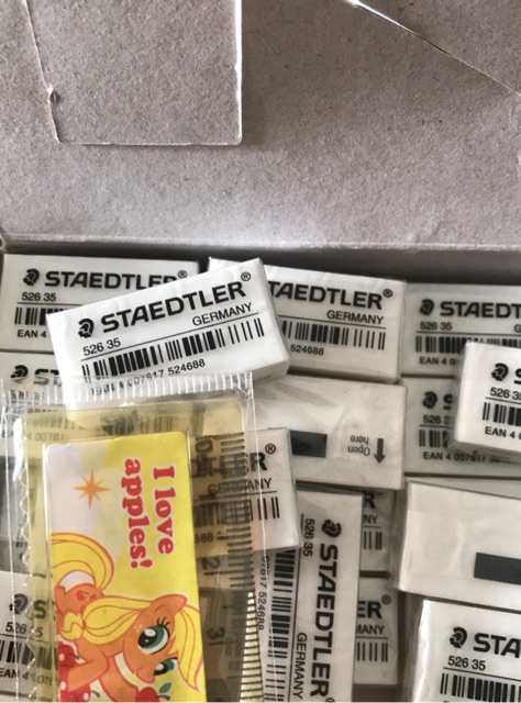 Tẩy chì STAEDTLER 526 35