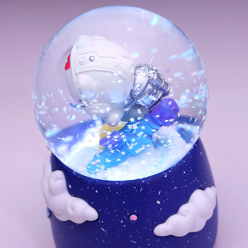 Quả cầu tuyết Doremon Hello Kitty phi hành gia vũ trụ có đèn đổi màu, hiệu ứng âm nhạc, Cầu pha lê tuyết Doraemon Kitty Space