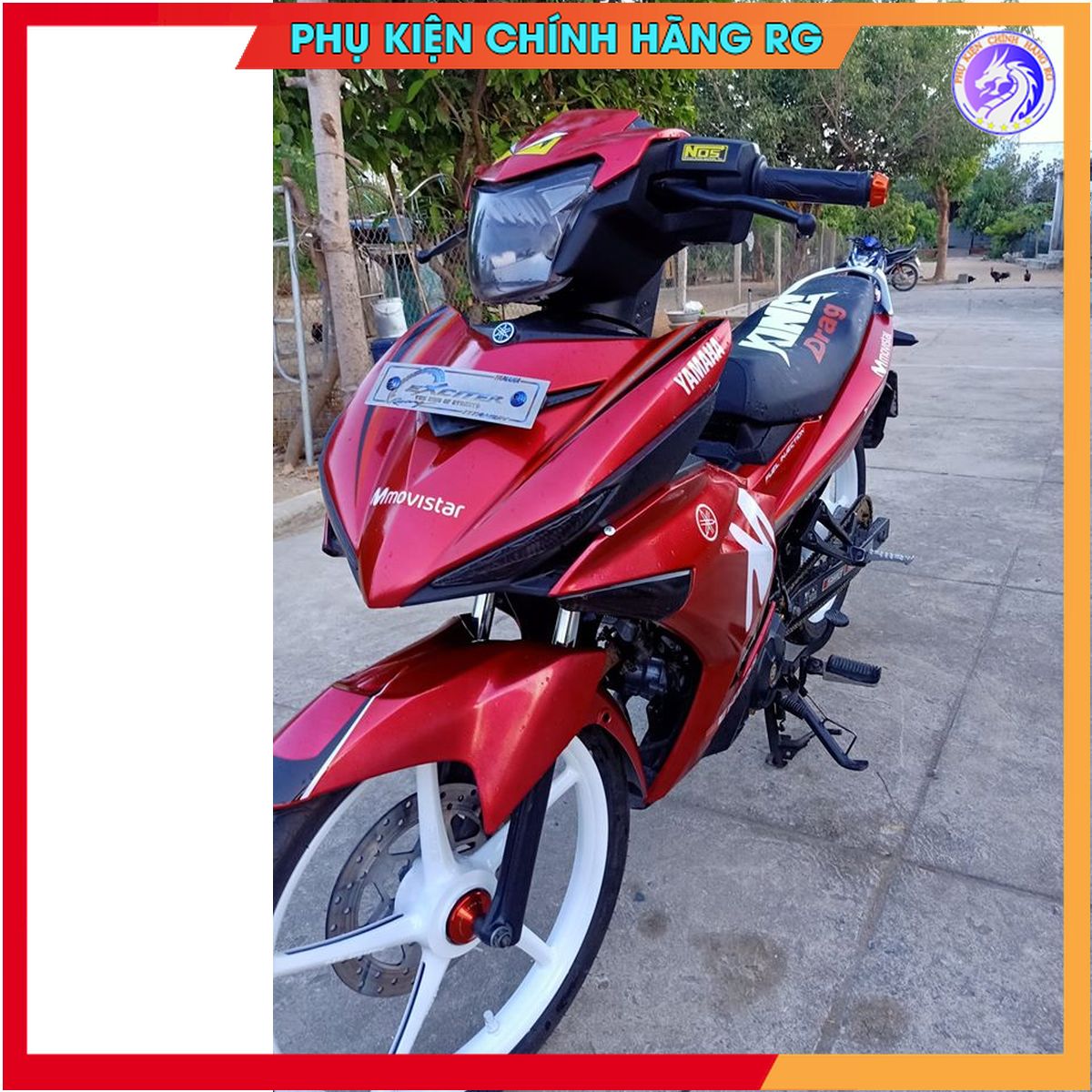 Sơn Xịt Samurai Đỏ Candy Mã Y138 sơn trên nền màu bạc