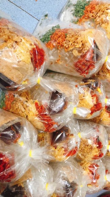 1 bịch bánh tráng trộn khô gà