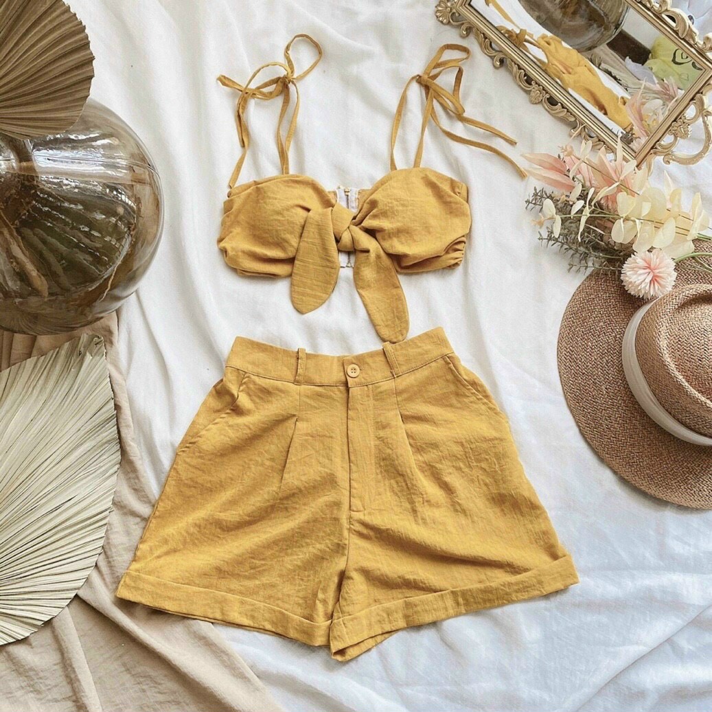 Set áo 02 dây, quần sort vàng đi biển (A11)