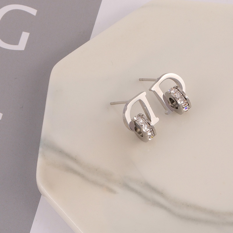 Khuyên tai nữ CDE D-shaped Earrings Silver CDE3019SV