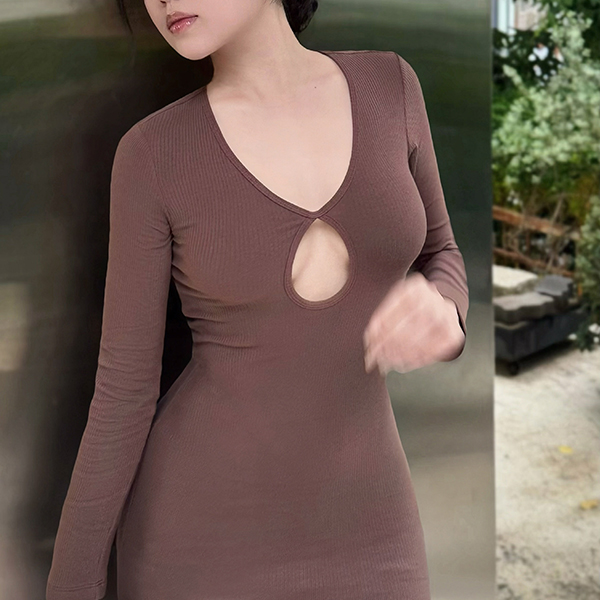 Đầm Maybi dài ôm thun cotton cut-out tay dài