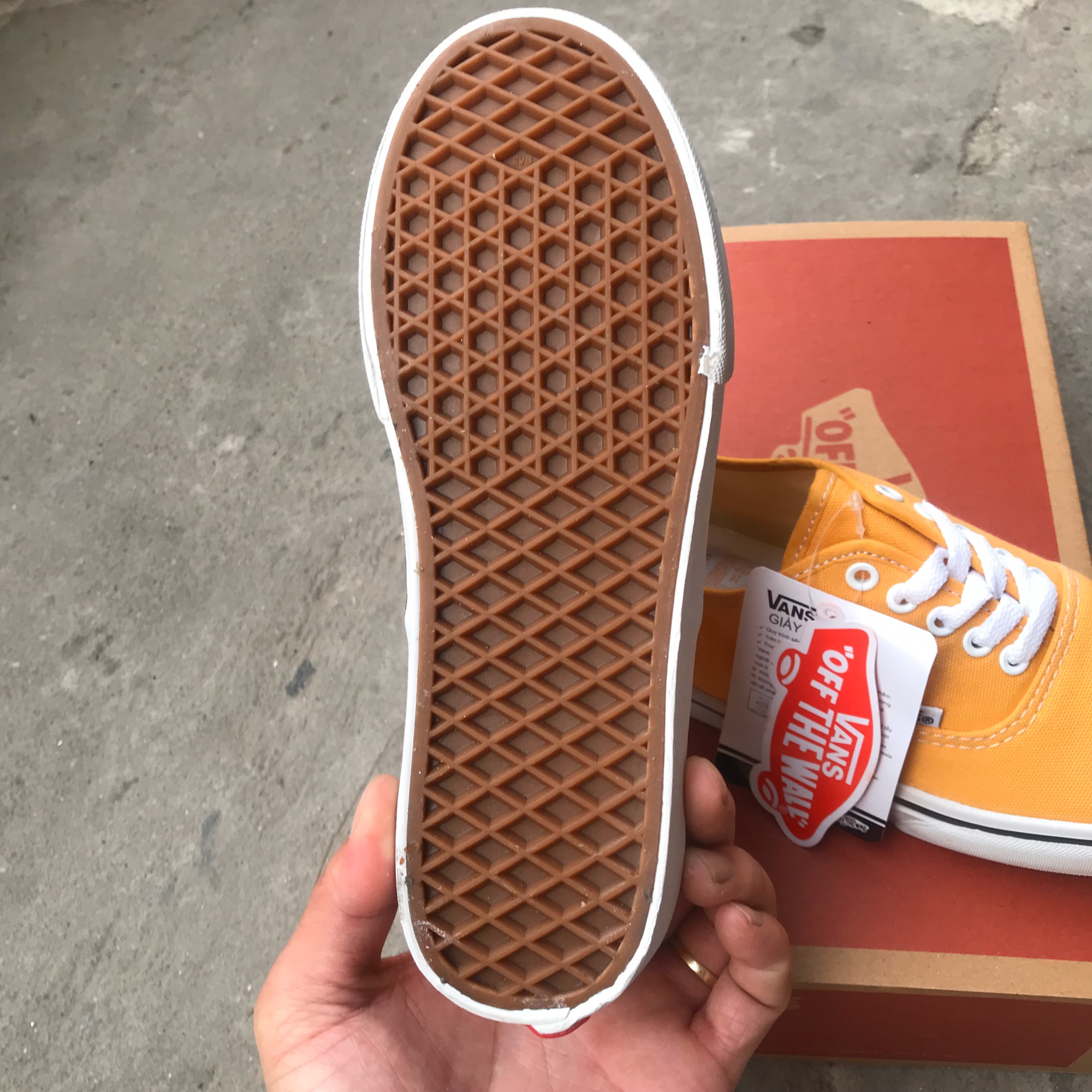 GIÀY VANS CLASSIC VÀNG (Full box + Bill)