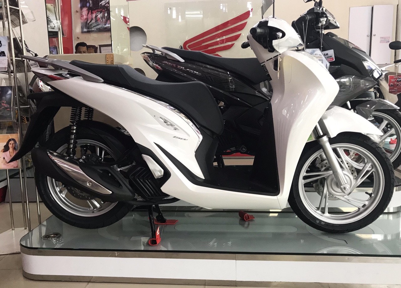 NẸP SƯỜN ( NẸP HÔNG ) GẮN SH 2020 - 2021 PHONG CÁCH SH Ý 300I