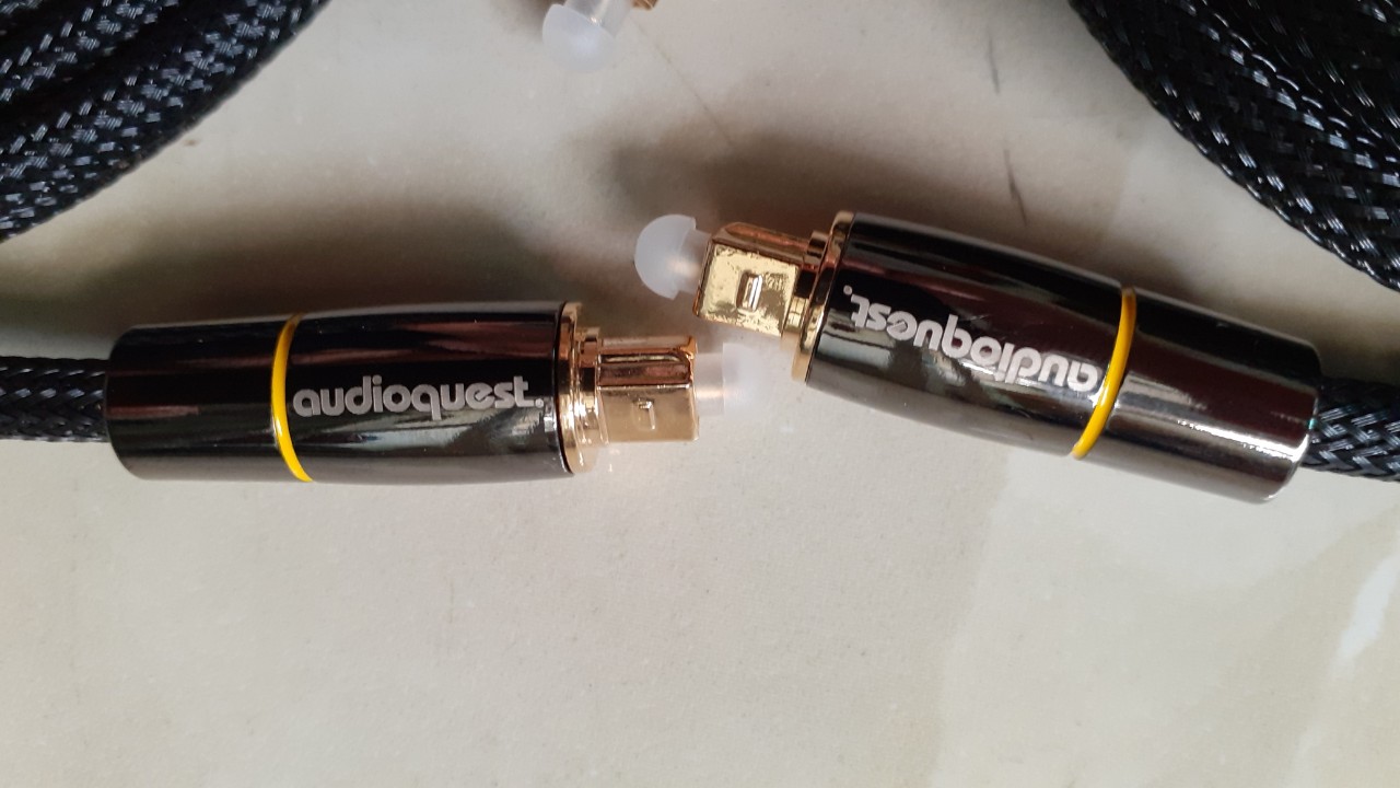 [HCM]DÂY QUANG AUDIO QUEST BÃI MỸ XỊN DÀI 2 MÉT.