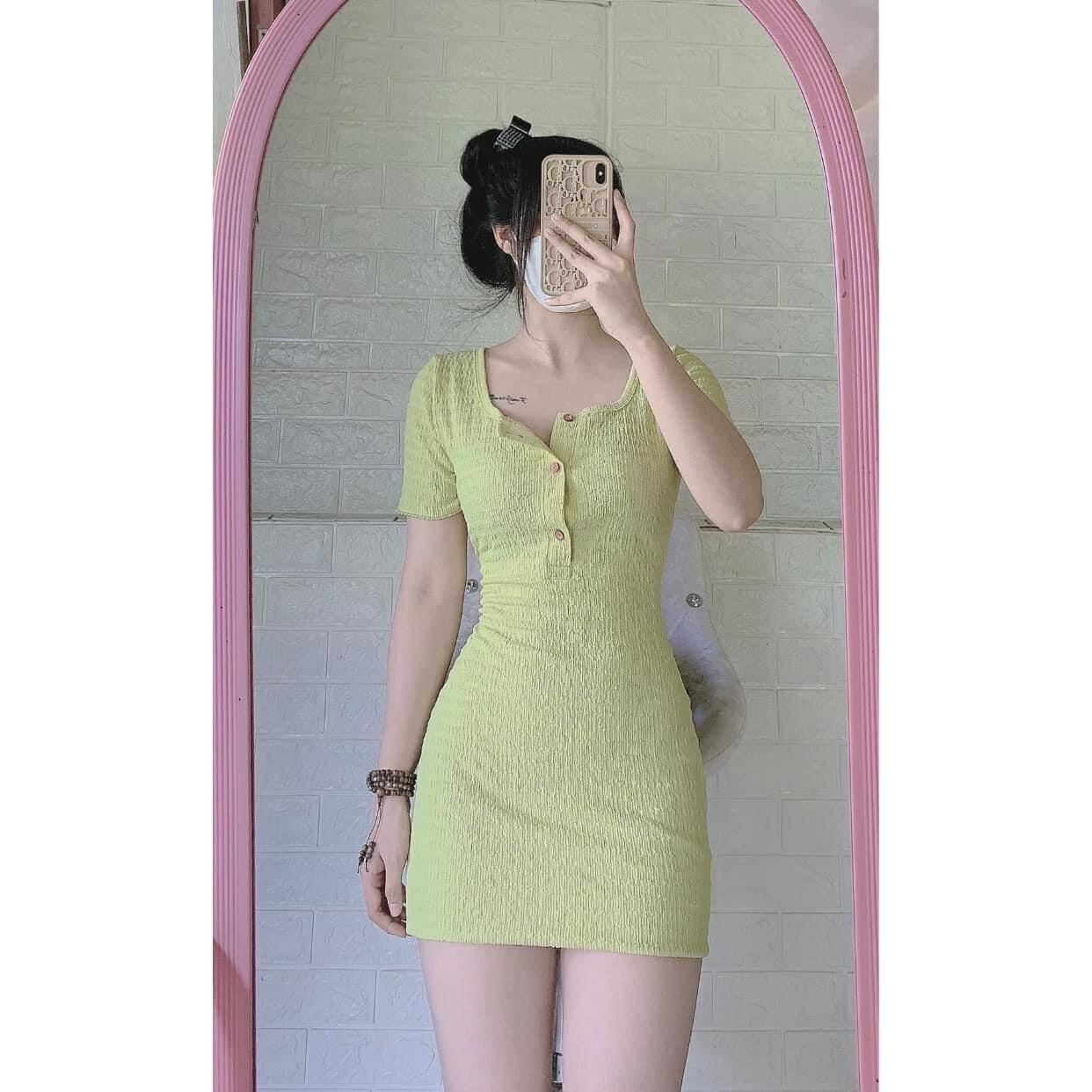 Đầm Body Gân Cổ Tròn Gài Nút