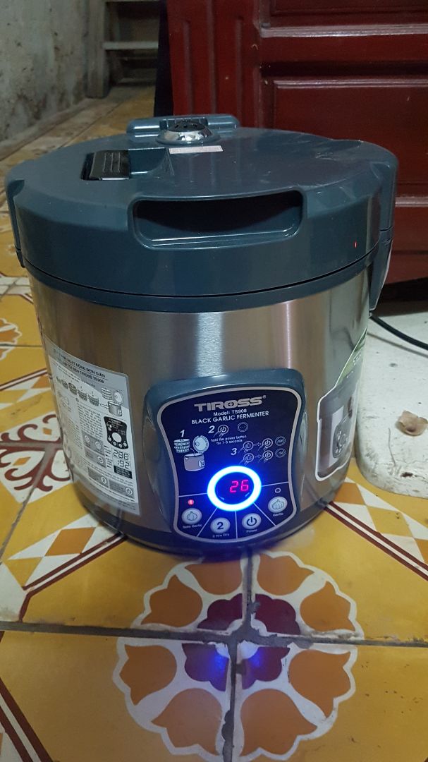 Máy làm tỏi đen gia đình Tiross TS908 (Màu bạc)
