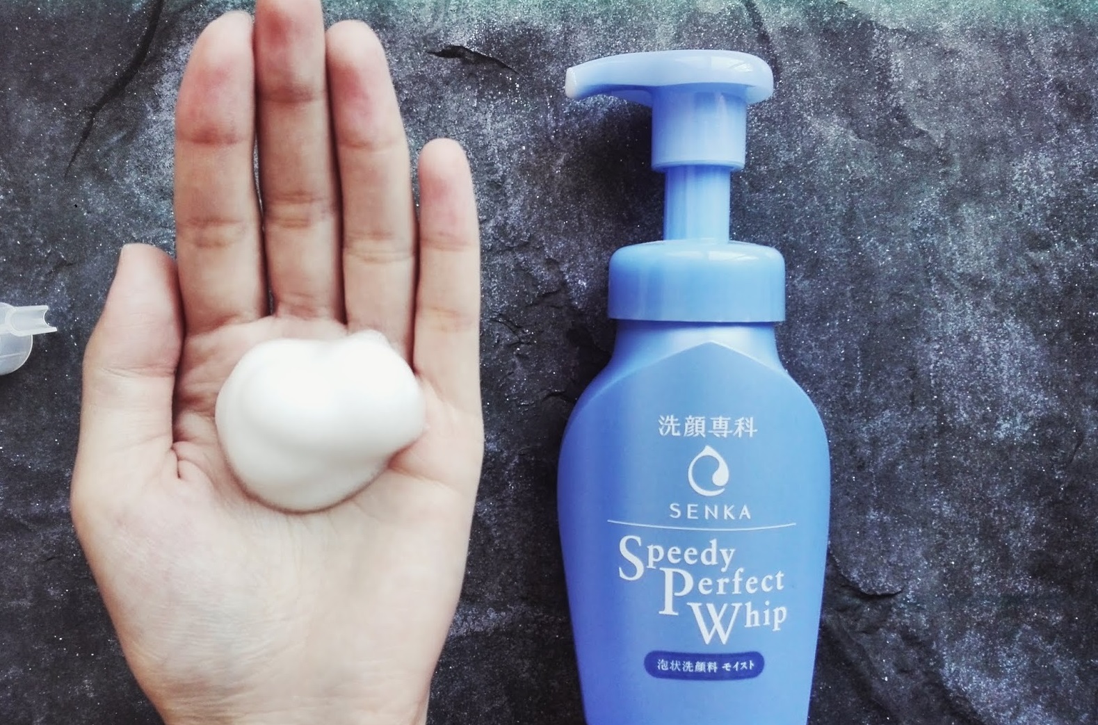 SỮA RỬA MẶT TẠO BỌT SẴN SENKA PERFECT WHIP (LỌ 150ML)