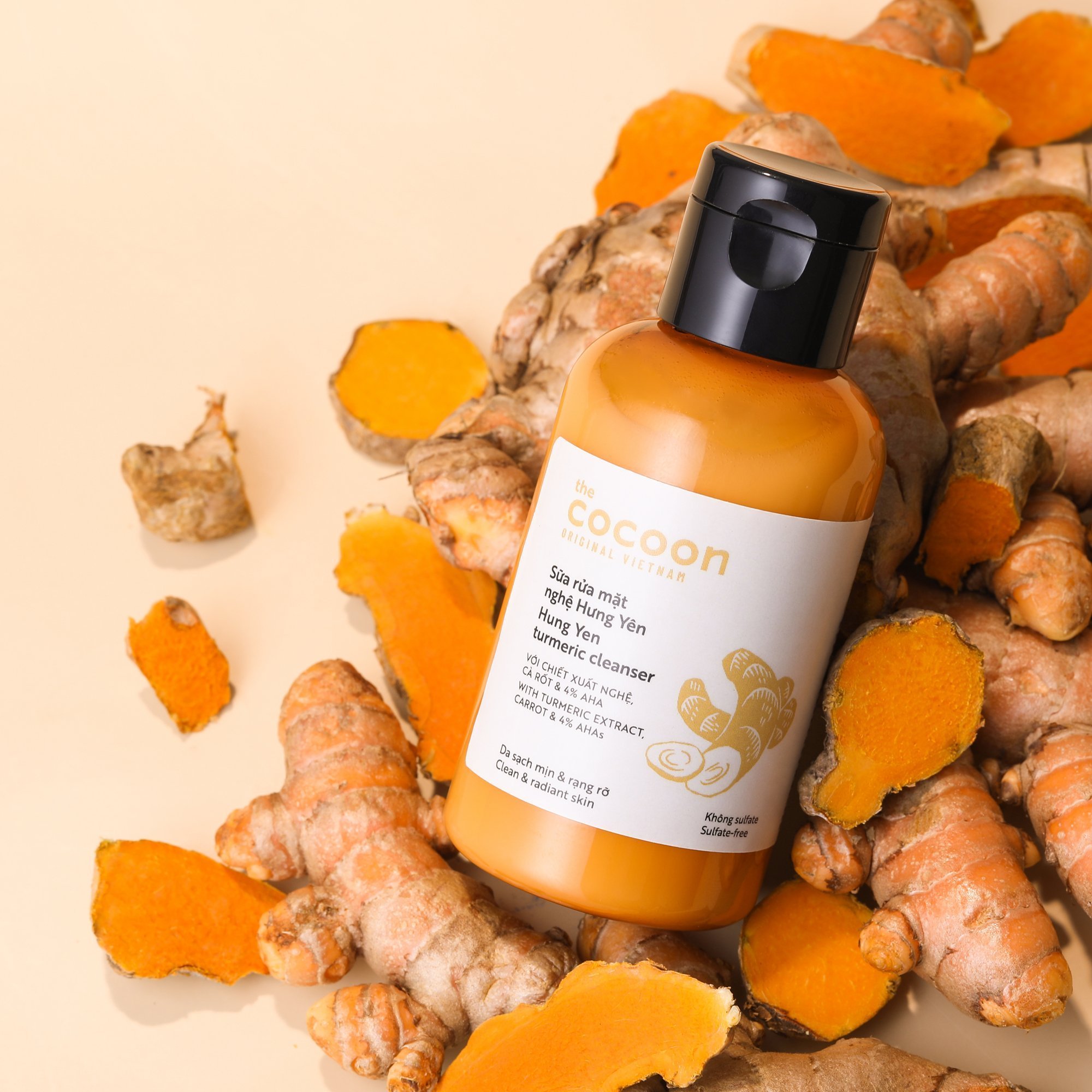 Sữa rửa mặt Nghệ Hưng Yên Cocoon 4% AHA 140ml