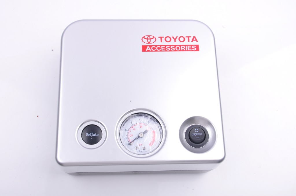 Máy Bơm Lốp Ô Tô Mini 12V Toyota Accessories