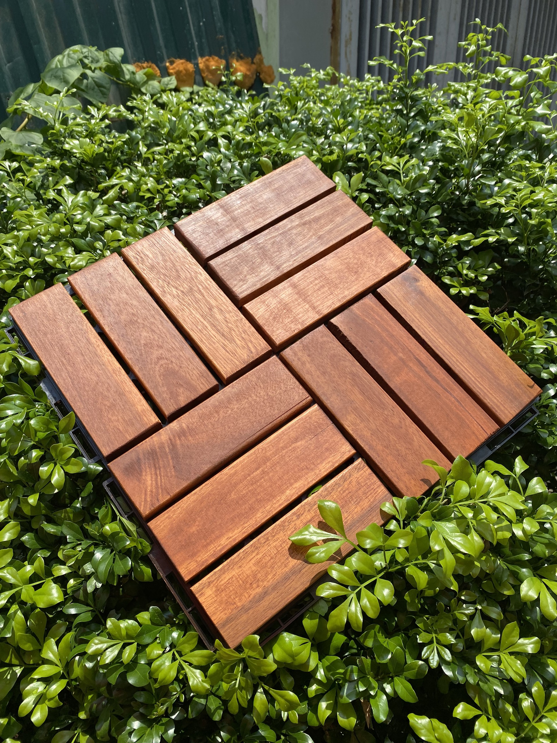 Plastic blister natural wooden floor-12 spokes outdoor plastic blister floor balcony garden bathroom living room decor, outdoor OK wood veneer-Goodwood outdoor natural flooring tile export standard