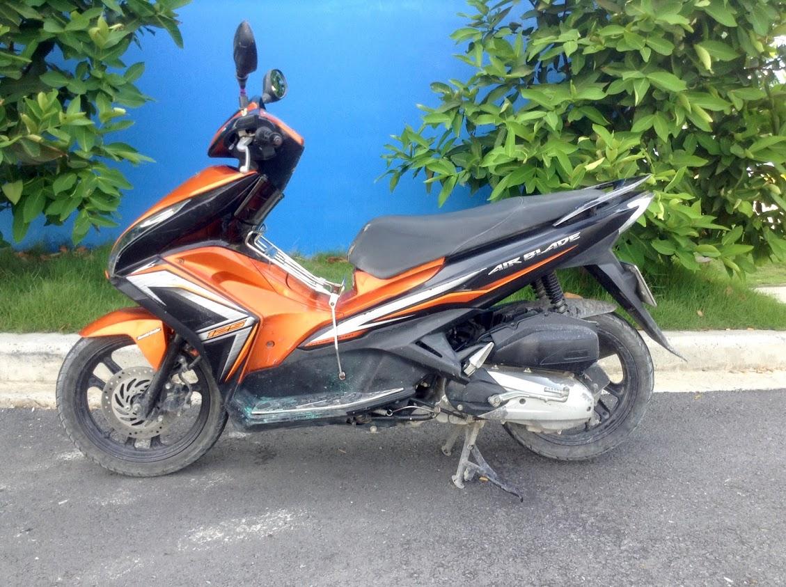 HỌC ĐỰNG ĐỒ AIRBLADE 2013 - 2014 - 2015 ĐEN BÓNG