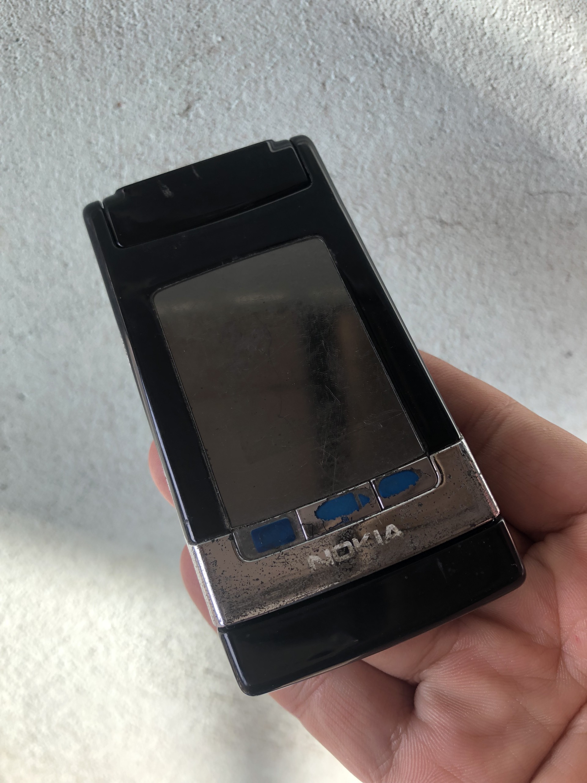 Nokia N76