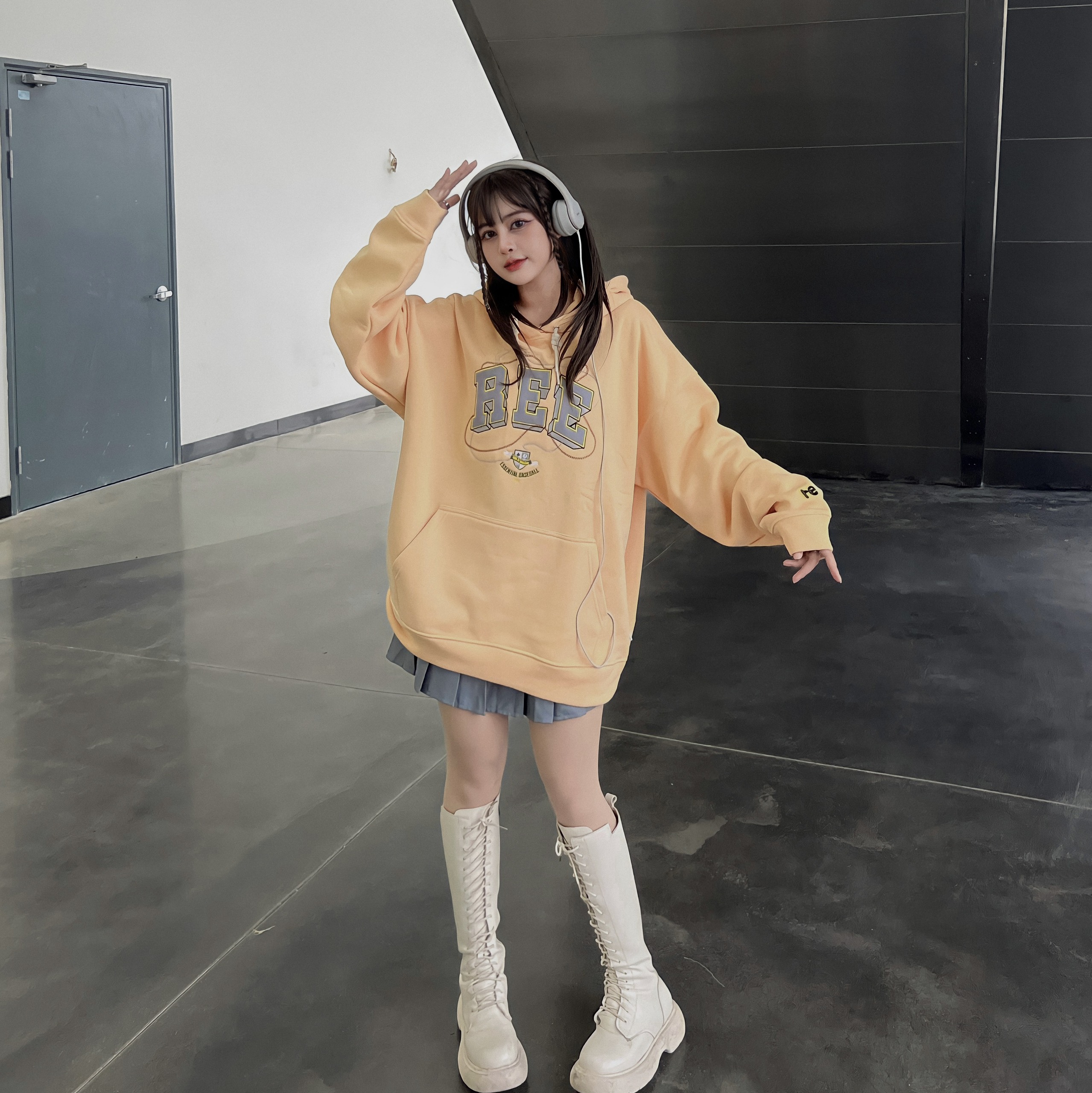 LOCAL BRAND REE - ÁO HOODIE BASIC THÊU DA MÀU CAM