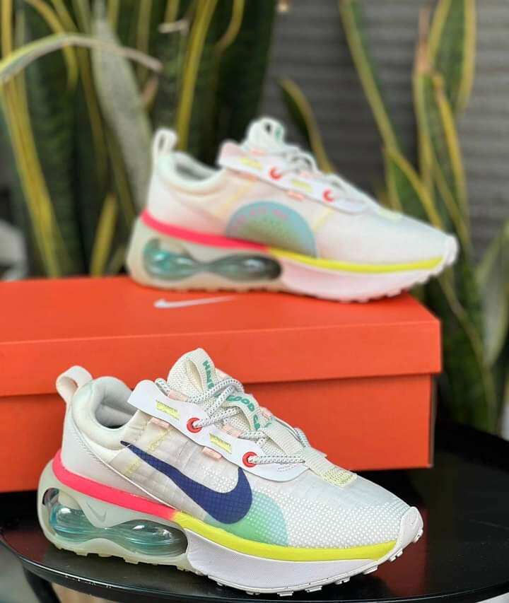 Giày Thể Thao Nữ Nike Air Max 720 Đế Hơi Êm Chân [ Hàng Xịn Xuất AU ] |  